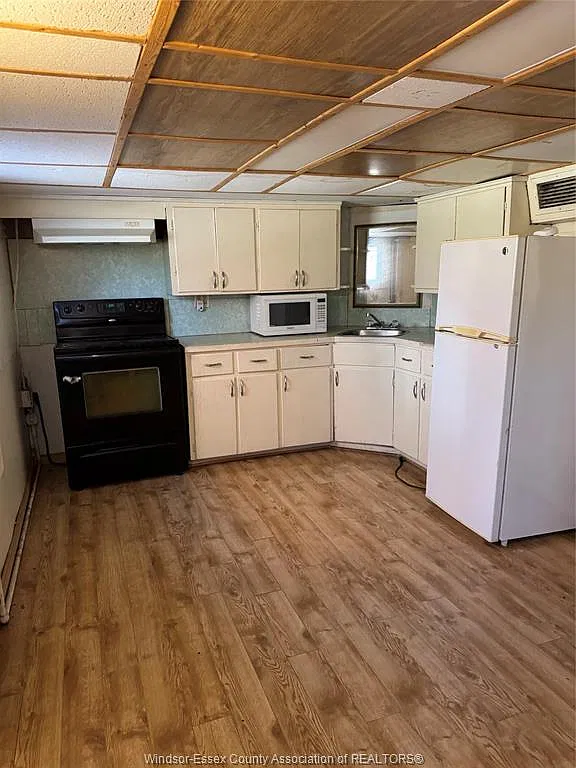 2 bed, $1,000 — Photo 4