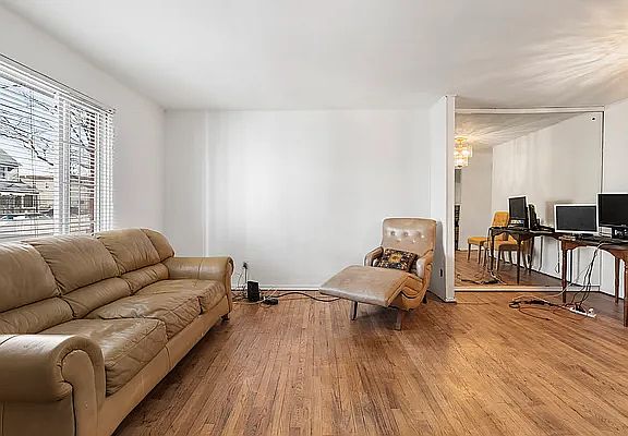 5th image of 11132 156th St