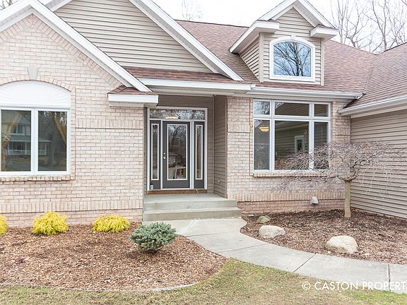 4th image of 7986 Therese Ct SE