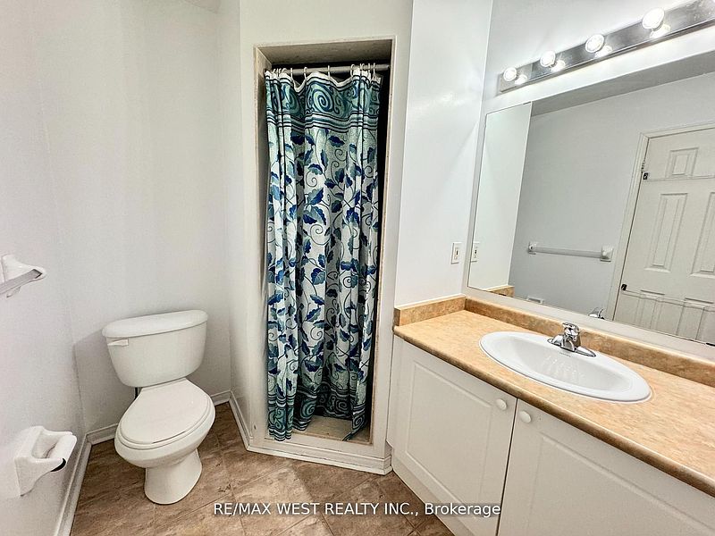 Brampton House for rent - 4 Bedrooms — photo 23