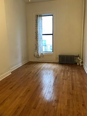 Rented by Perry Associates NYC Inc | media 5