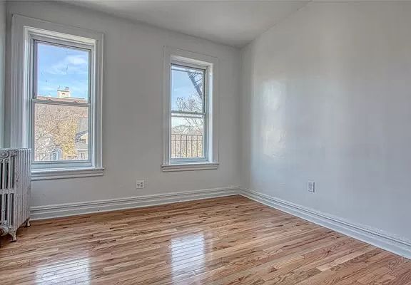 4th image of 862 E 17th St APT C1