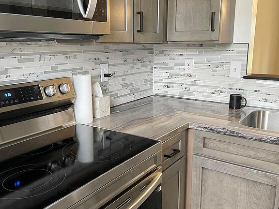 4th image of 236 Malloy Ln #79E