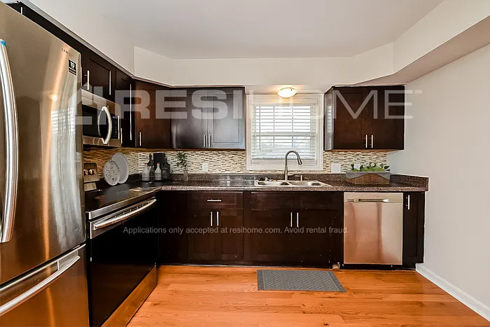 4 bed, 2.0 bath, 1620 sqft, $1,825 — Photo 4
