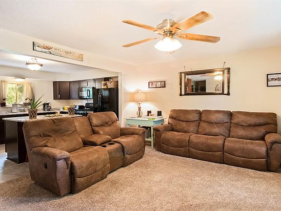 2nd image of 109 Camelot Ct