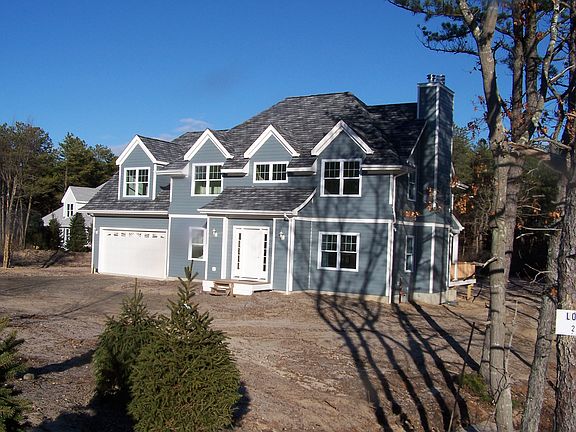 2nd image of 11 Lucy Ln