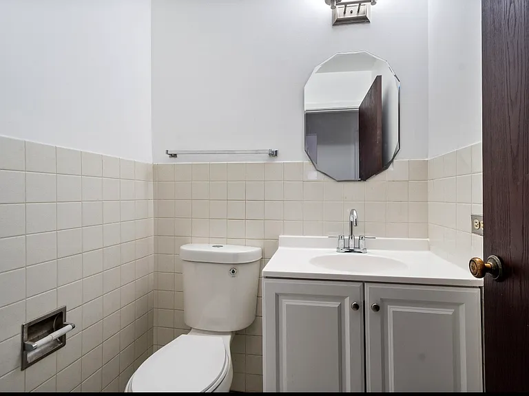 6645 N California Ave #303 — Photo 7