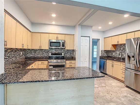 5th image of 3933 W Bay View Ave