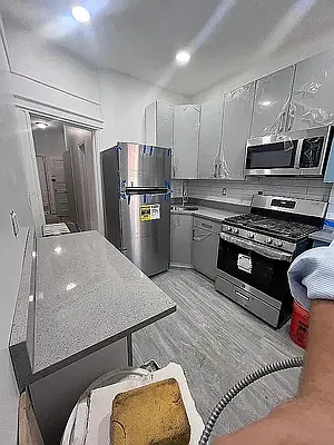 Rented by Brickview NYC Realty NYV LLC | media 3