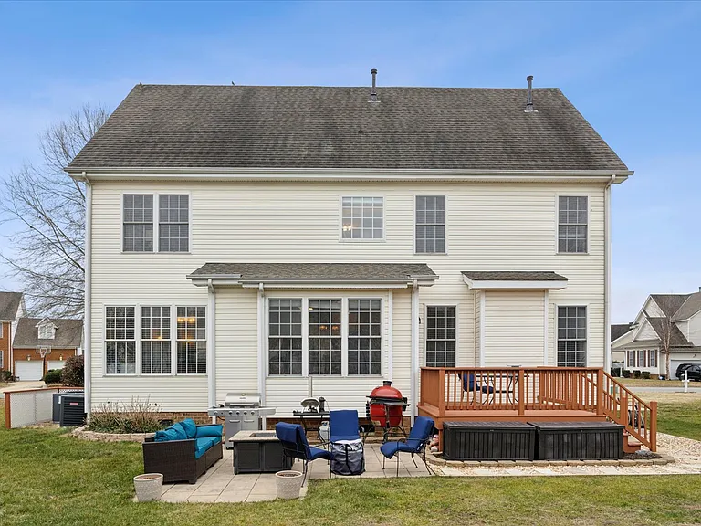 23140 Harbor Towne Dr — Photo 37