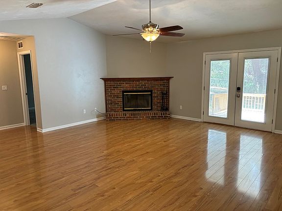 3rd image of 3204 Aldenwood Ln