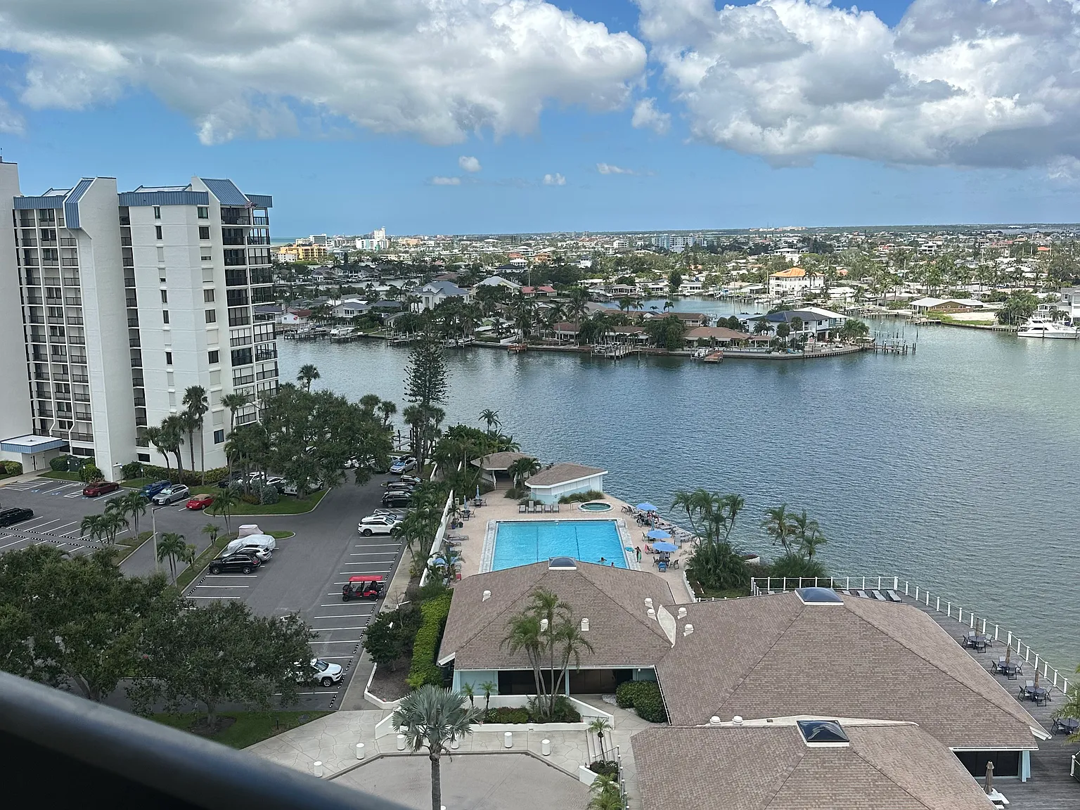2 bed, 1175 sqft, $3,900 — Photo 2