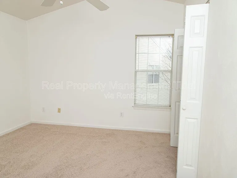 3940 Horse Run Gln — Photo 11