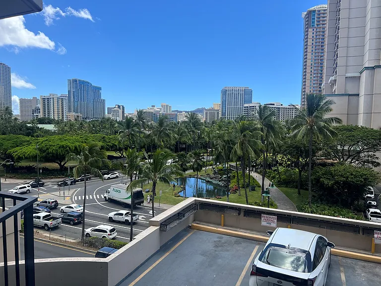Ala Moana Blvd — Photo 17