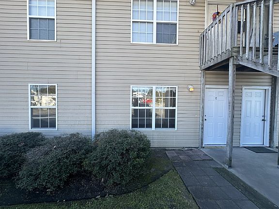 3rd image of 29 S Main St #C