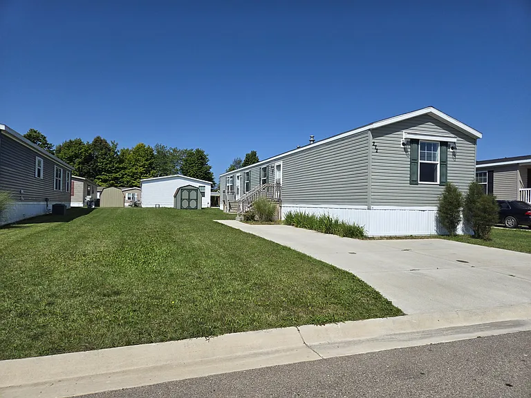 Sunset Ridge — Photo 16