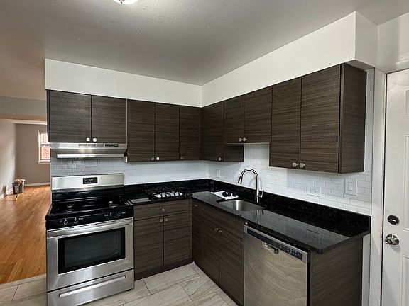 3rd image of 4920 Mulford St #3E