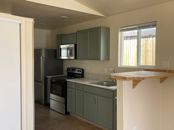 4th image of 1483 Church Dr #2