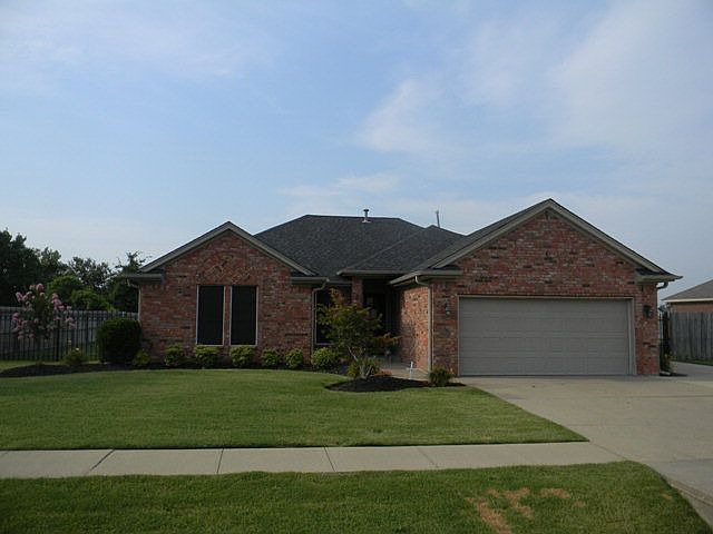1st image of 722 Lena Dr