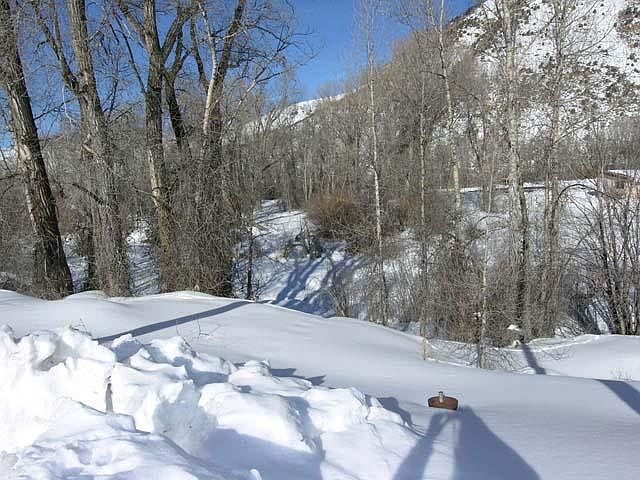 2nd image of Grand Avenue