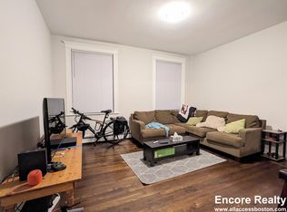 14 Stearns Rd #6R, Brookline, MA 02446