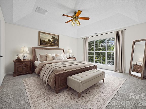 4th image of 105 Lyman Oak Ct