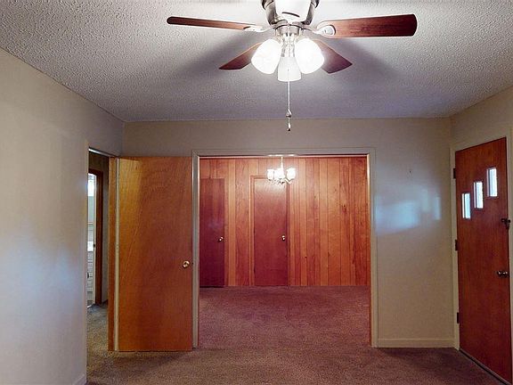 3rd image of 1033 Nandina St