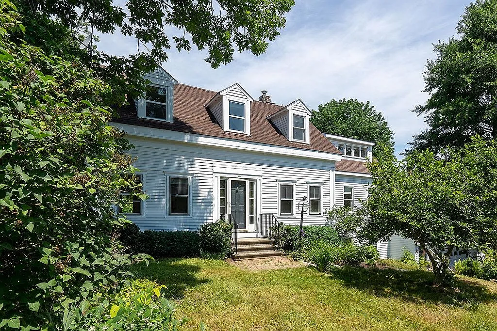 3 bed, 2.5 bath, 1972 sqft, $5,000 — Photo 1