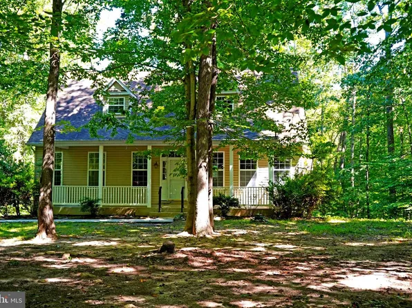 25005 Secretariate Dr, Hollywood, MD 20636