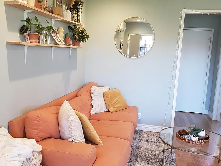 2111 E Bermuda St #7 — Photo 6