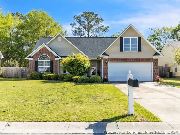 4223 Pete Warner Ct, Hope Mills, NC 28348