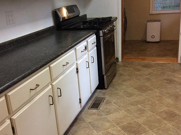 2nd image of 226 Cactus St