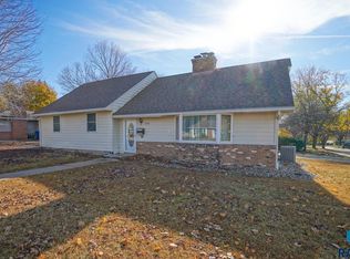 2713 W 26th St, Sioux Falls, SD 57105