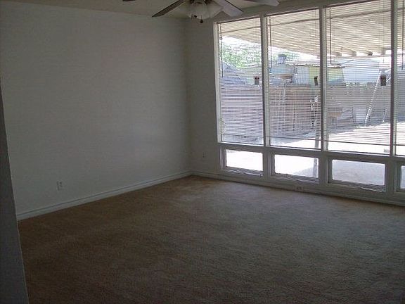 4th image of 1502 E Century Ave