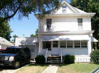 901 W Monroe St, Bloomington, IL