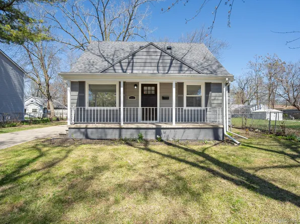 390 W Bernhard Ave, Hazel Park, MI 48030