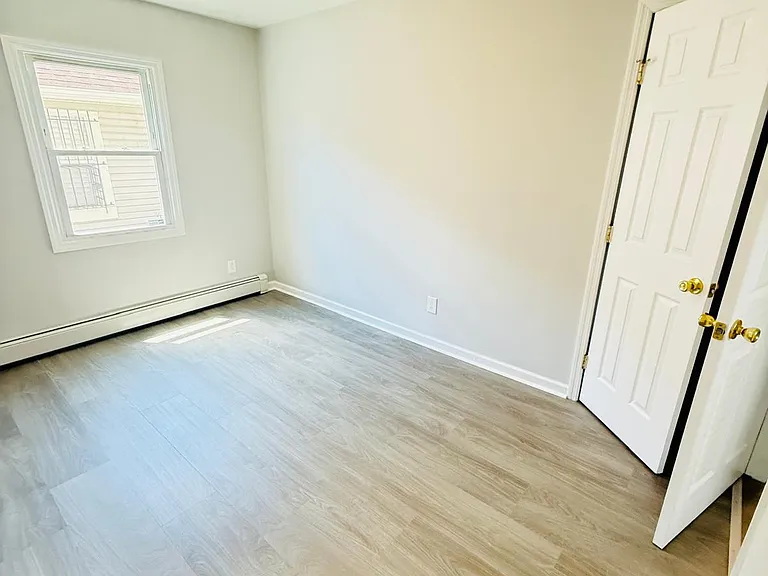 95 Wellesley St #1 — Photo 3