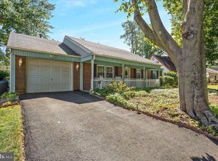 7 Enfield Ln, Willingboro, NJ 08046