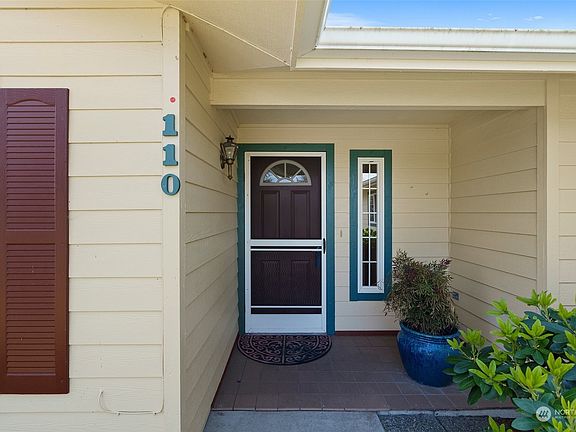 3rd image of 110 Carl Sandburg Drive