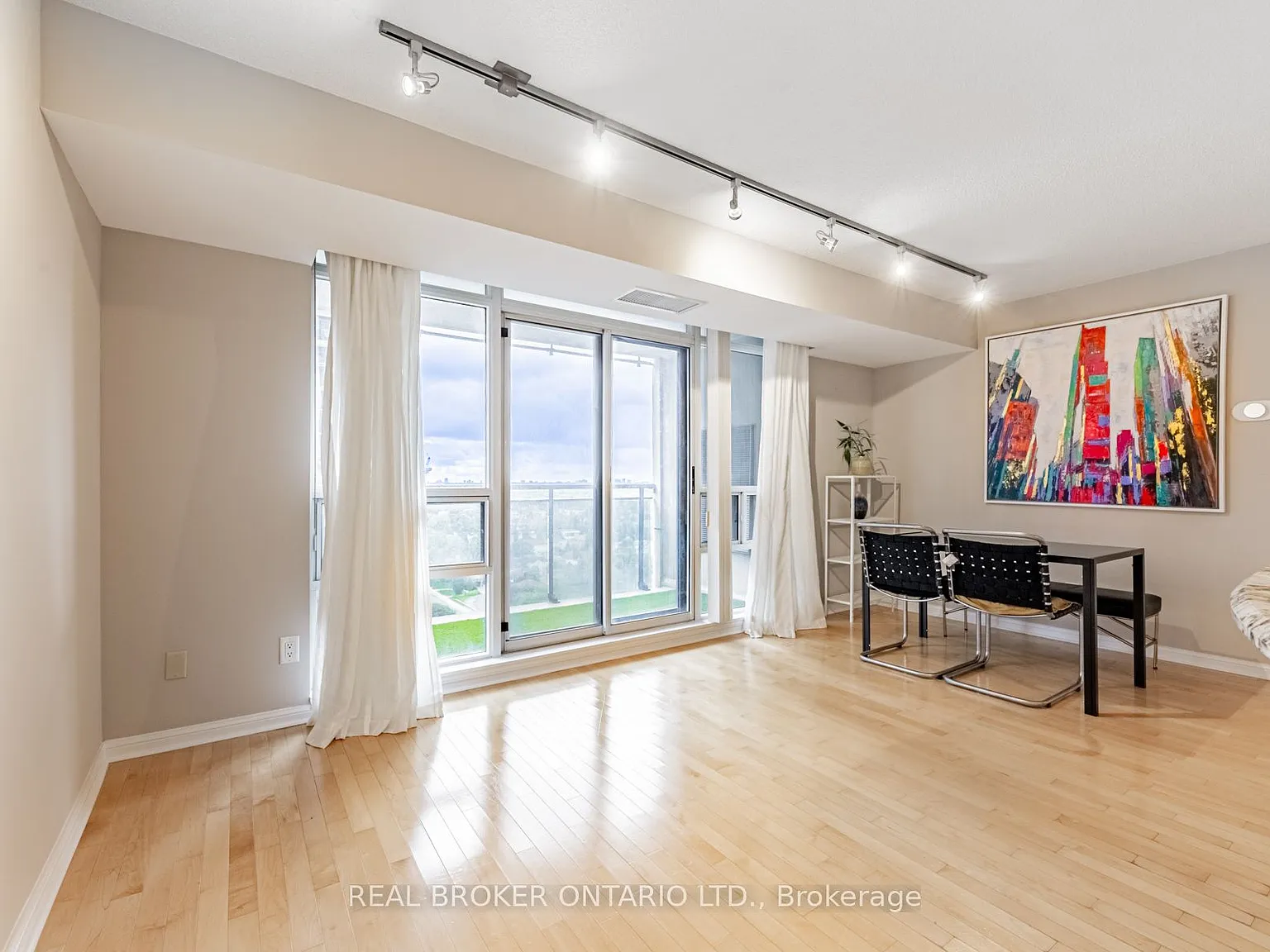 2 bed, $3,000 — Photo 4