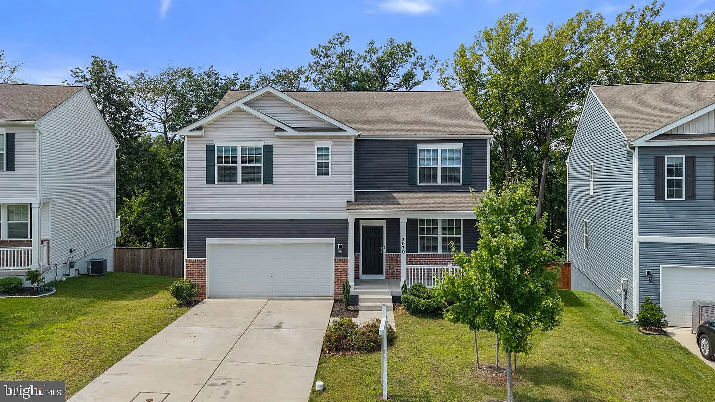 5 bed, 3.0 bath, 2941 sqft, $3,850 — Photo 1