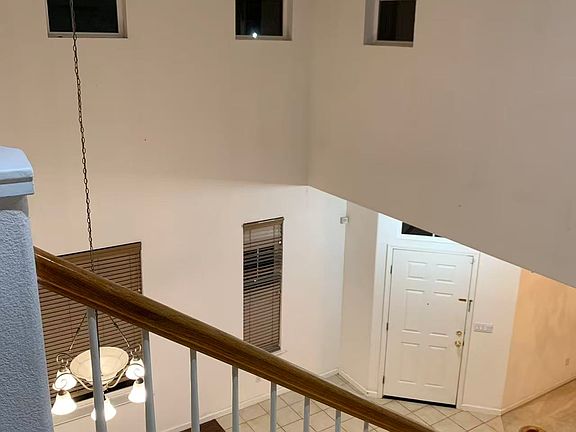 3rd image of 574 Jill Dr