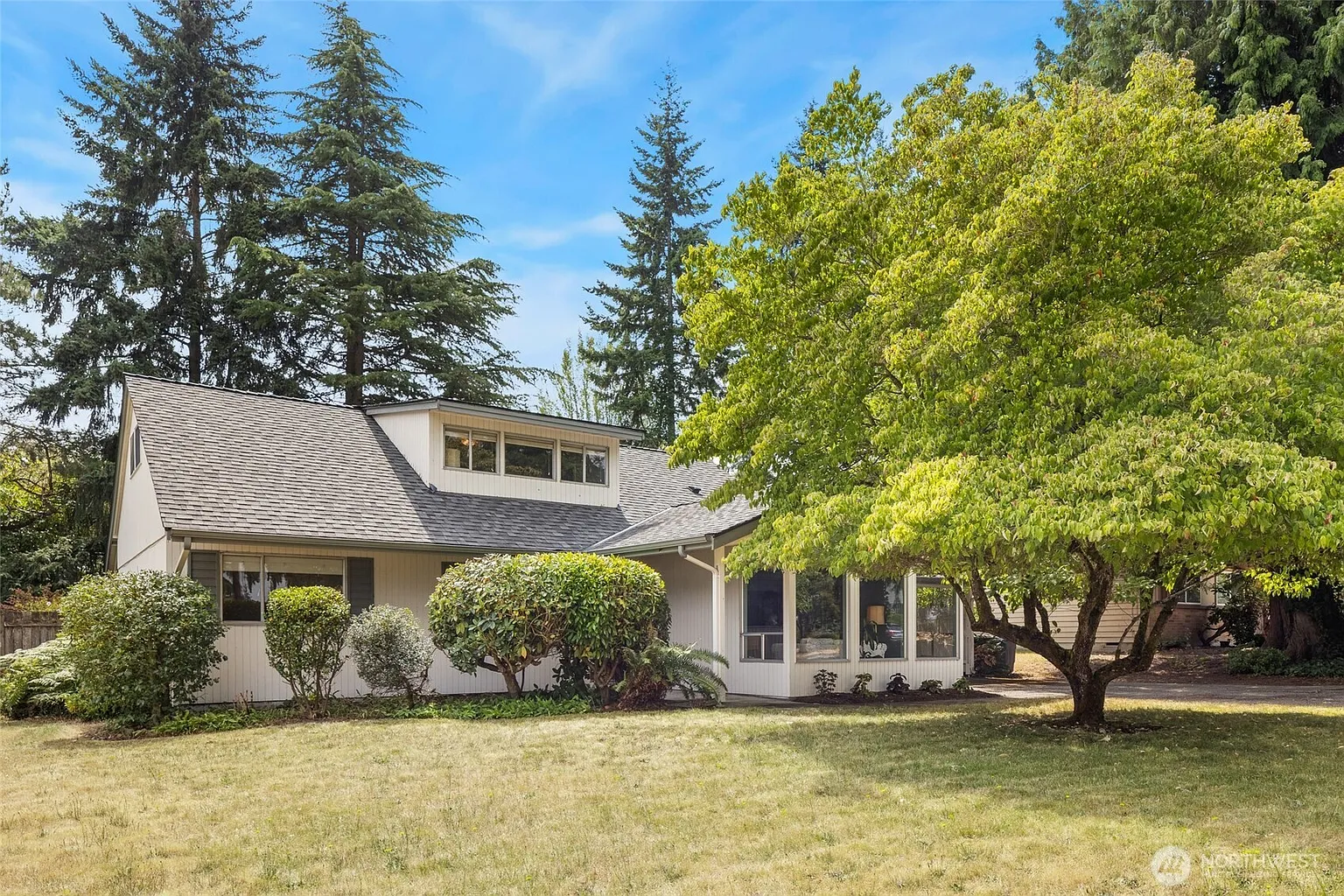 15327 NE 1ST Street photo 1