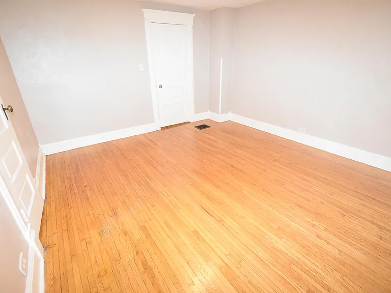338 Marion Ave #2 — Photo 7