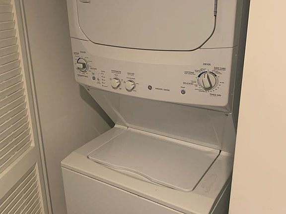 2nd image of 31 SE 6th St APT 2502