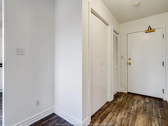 4th image of 44 Robson Rd #316