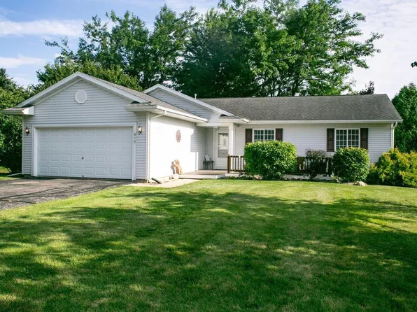 805 Devils LANE, Walworth, WI 53184