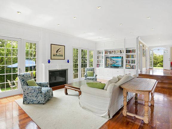 4th image of 24 Meadow Ln