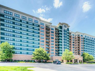 6420 Double Eagle Dr UNIT 712, Woodridge, IL, 60517