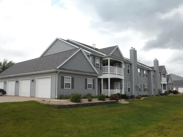 3030 E Stillwater Lndg, Urbana, IL 61802